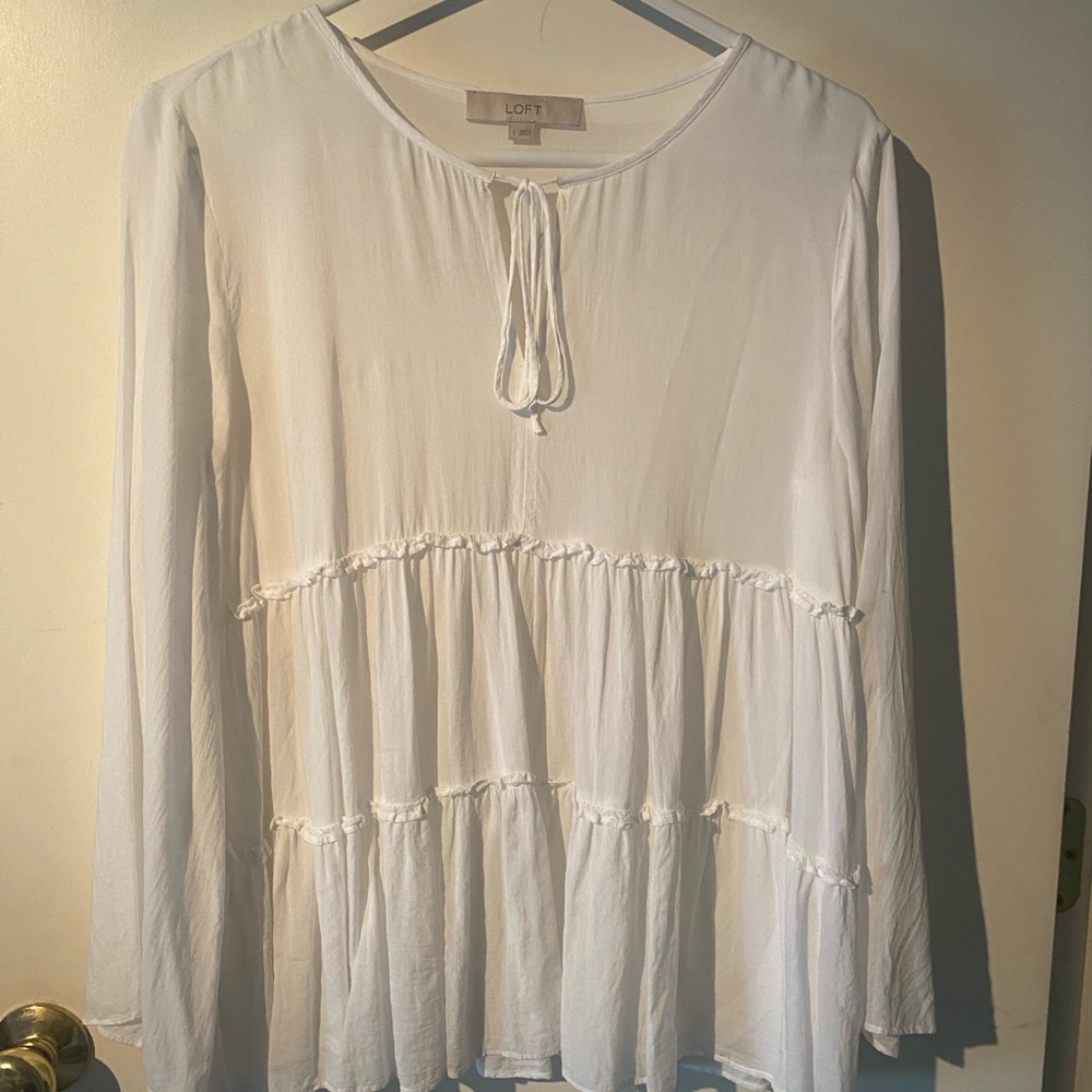 LOFT Women's White Tiered Top Size Small